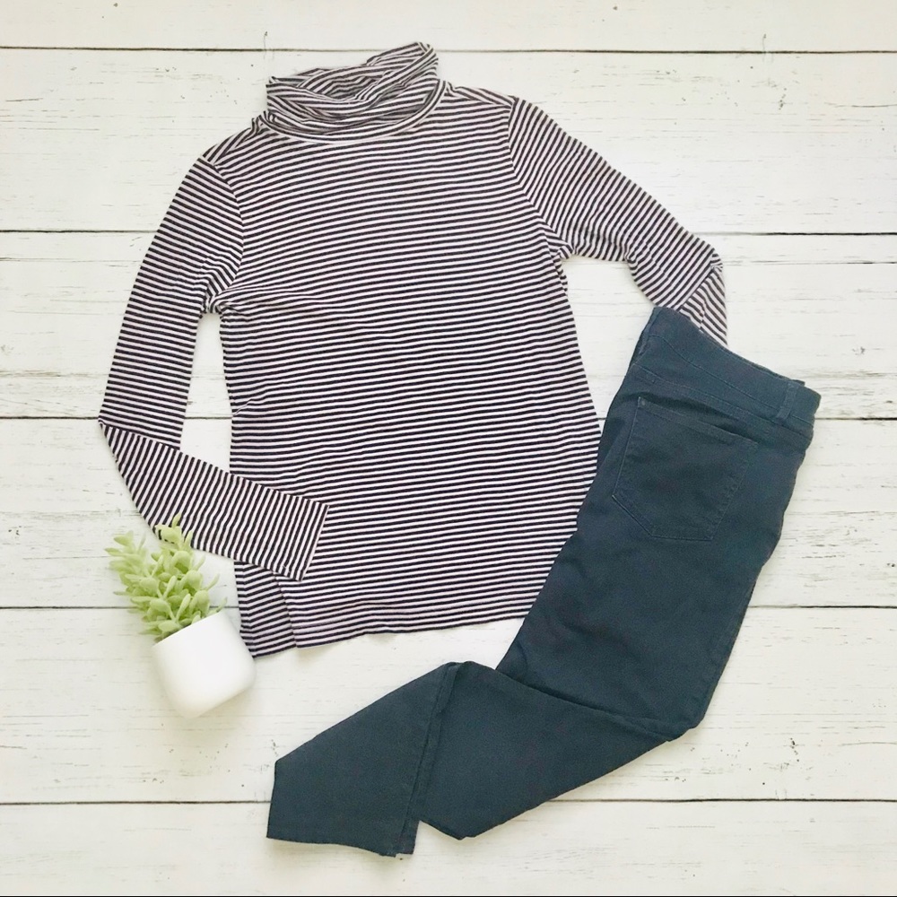 VINEYARD VINES Striped Turtleneck